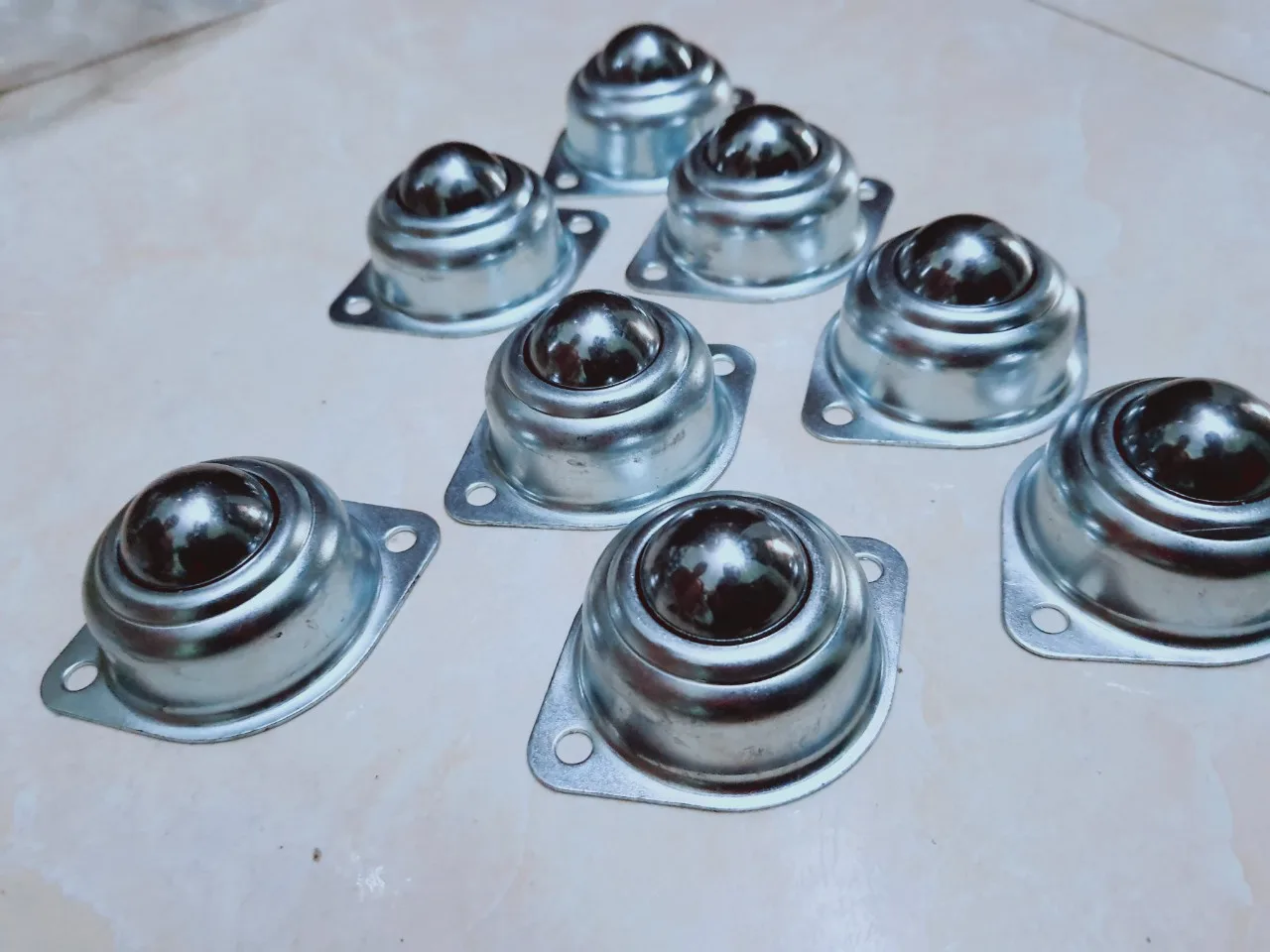 Con lăn bi cầu cy 25a, cy 15a đẹp tỉ mỉ Con lăn bi cầu cy 25a, cy 15a đẹp tỉ mỉ