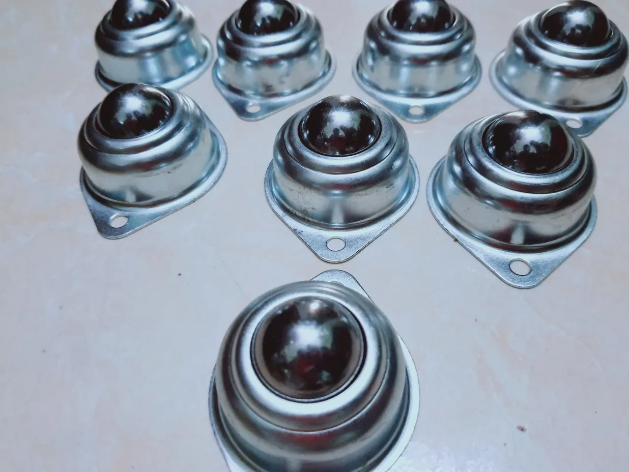 Con lăn bi cầu cy 25a, cy 15a đẹp tỉ mỉ Con lăn bi cầu cy 25a, cy 15a đẹp tỉ mỉ
